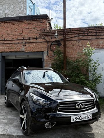 Infiniti QX70